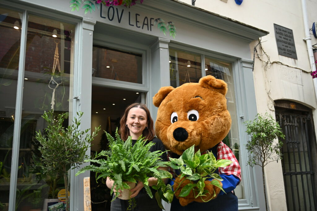 Benny Bear at Lov Leaf